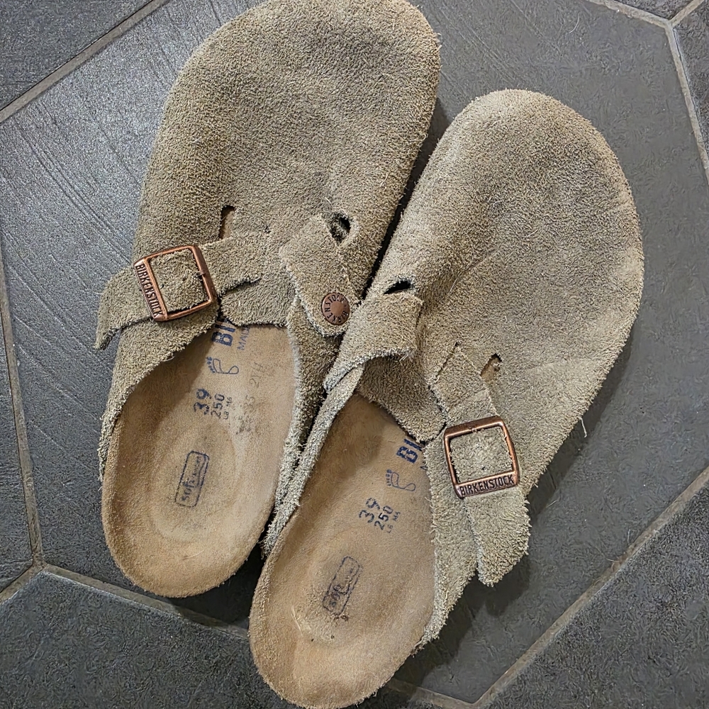 Birkenstock Boston Clog Soft Suede Sandal Taupe 39